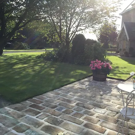 The Stables At Hazel Manor بيت للعطل