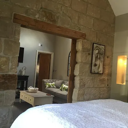 The Stables At Hazel Manor *