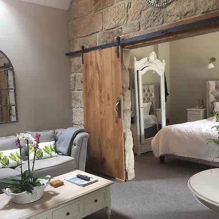 The Stables At Hazel Manor * هاروغايت