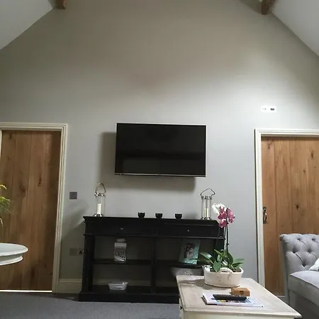 بيت للعطل The Stables At Hazel Manor *
